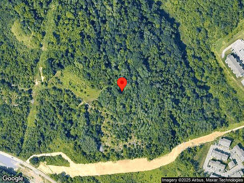 Olivia Dr, Oakdale, PA 15071