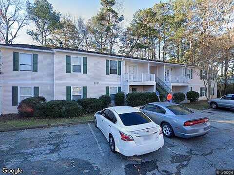 Woodbriar Cir, Tucker, GA 30084