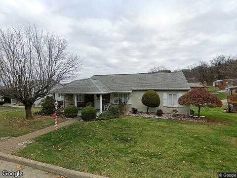 Maple, JEANNETTE, PA 15644