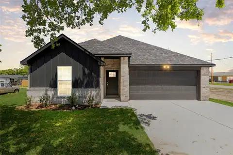 East Sanger Street, Celeste, TX 75423