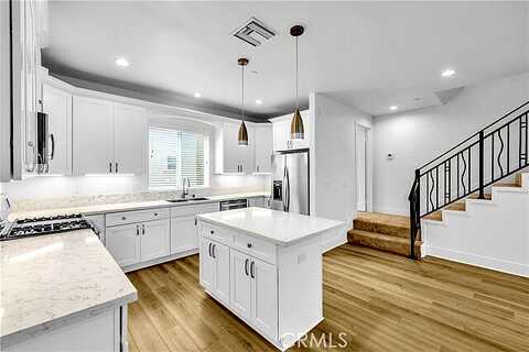 Balboa Lane, Lake Balboa, CA 91406