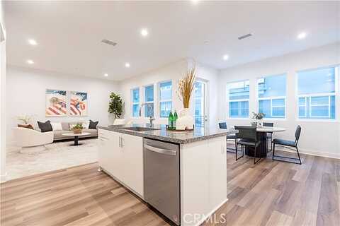 Urbana, ANAHEIM, CA 92805