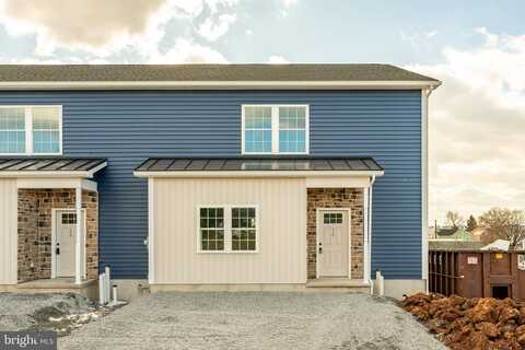 Poplar St, FREDERICKSBURG, PA 17026