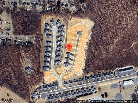 River Oak Dr, Staunton, VA 24401