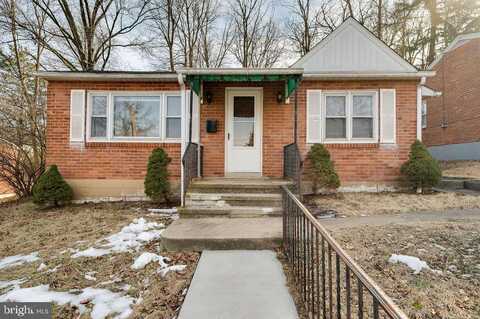 Walnut St, MOHNTON, PA 19540