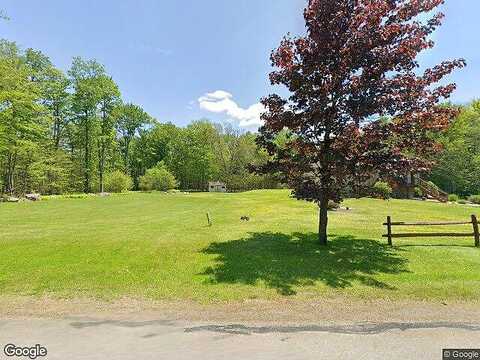 Sunset Dr, Gouldsboro, PA 18424