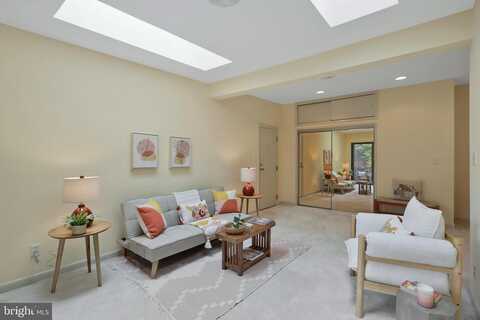 Dartmouth Road, Alexandria, VA 22314
