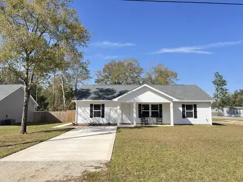 Country Boulevard, DeFuniak Springs, FL 32433