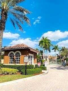 Saint Andrews Place, Wellington, FL 33414