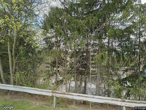 Highland Rd #403-404, Bethel Park, PA 15102