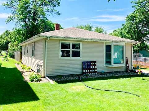 Center, TRACY, MN 56175