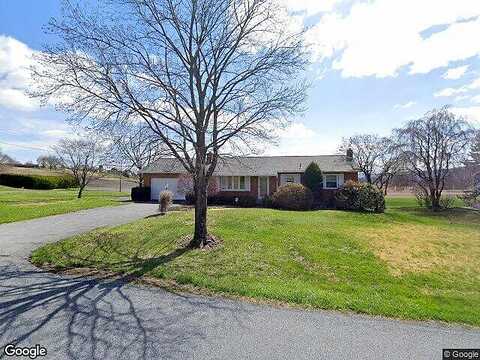 N Church St, Robesonia, PA 19551