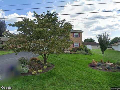 1St St, Willow Street, PA 17584