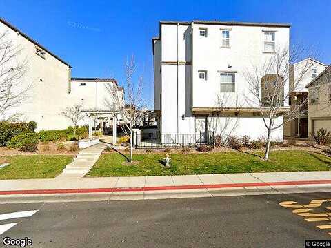 Cleat Ln #34B, Sacramento, CA 95818