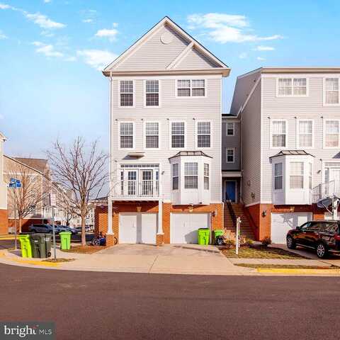 Curie Ct, HERNDON, VA 20171
