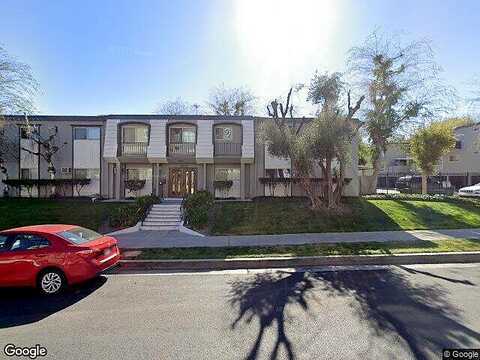 Calvert St #10, Woodland Hills, CA 91367