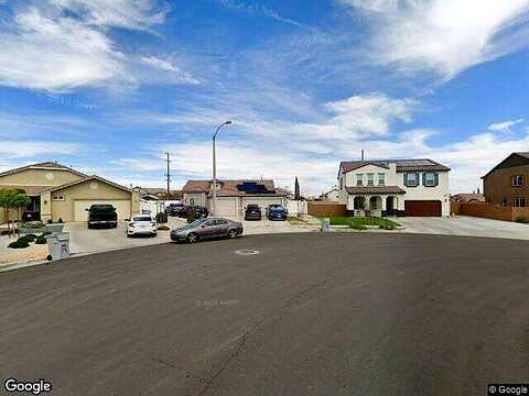 Hartford St, Hesperia, CA 92344