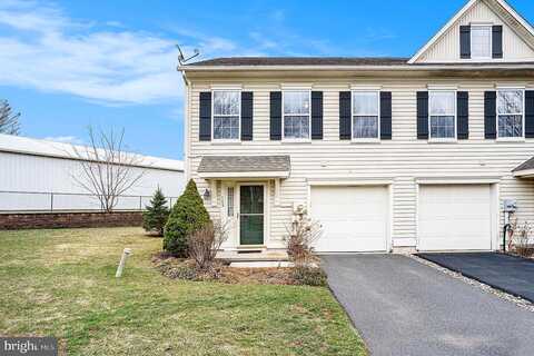 Red Oak Ct, HONEY BROOK, PA 19344
