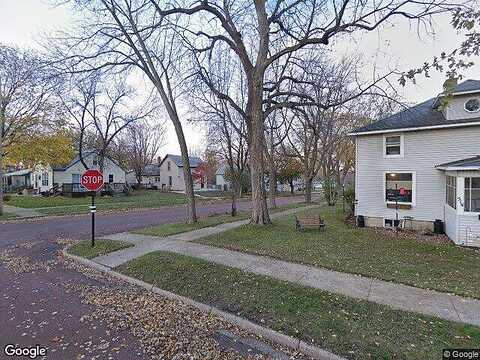 Chestnut, REDWOOD FALLS, MN 56283