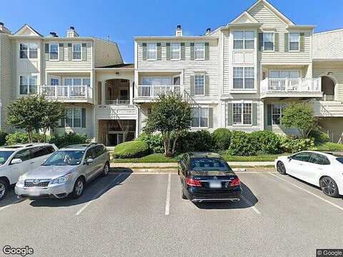 Cardinal Forest Ln, Unit 301, Lorton, VA 22079