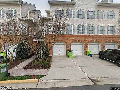 Harrover Pl, Unit 80B, Lorton, VA 22079