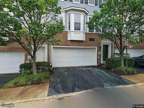 Harper Valley Ln, Unit 40, Falls Church, VA 22042