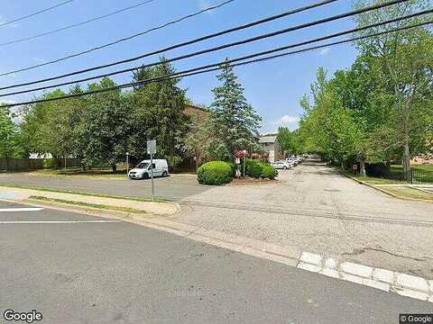 Tavenner Ln, Unit 3B, Alexandria, VA 22306