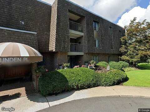 Linden Pl #36, Sewickley, PA 15143