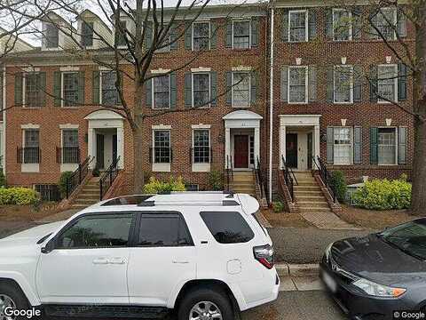 Massey Ln, Unit B, Alexandria, VA 22314