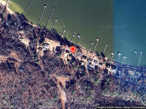 Hummingbird Ln, Jamaica, VA 23180