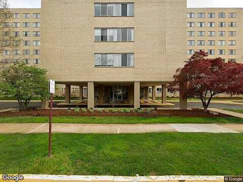 Wakefield Dr, Unit 916, Alexandria, VA 22307