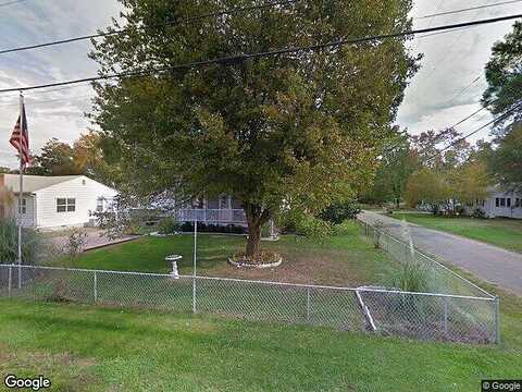 9Th St, Colonial Beach, VA 22443