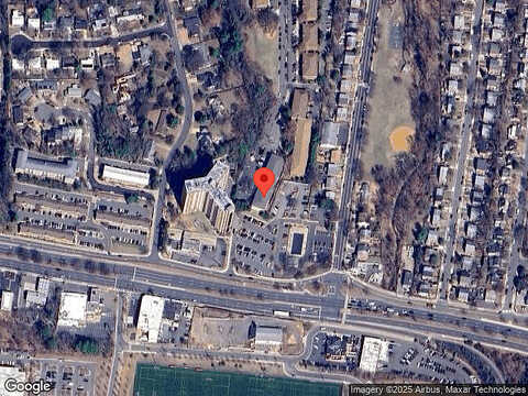 Skyhill Rd, Unit 201, Alexandria, VA 22314