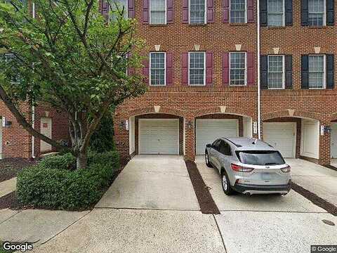 Hummingbird Ln, Unit 104, Fairfax, VA 22033