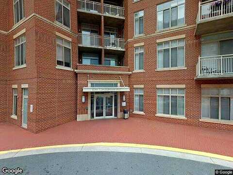 Market Commons Dr, Unit 302, Fairfax, VA 22033
