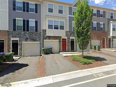 Woodstream Cir, Unit 32133, Stafford, VA 22556