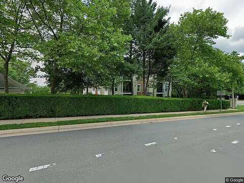 Fountainside Ln, Unit A302, Fairfax, VA 22030