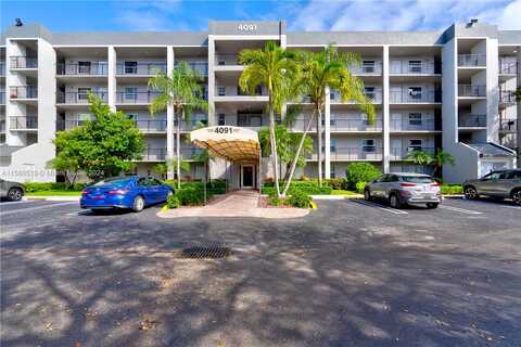 N Cypress Reach Ct, Pompano Beach, FL 33069