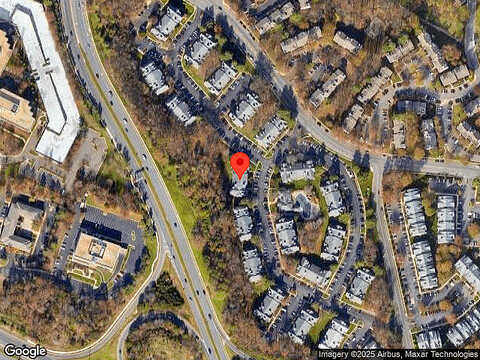 Penderview Dr, Unit 701, Fairfax, VA 22033