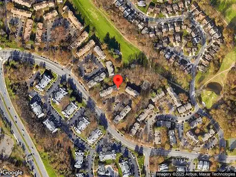 Green Ridge Ct, Unit 101, Fairfax, VA 22033
