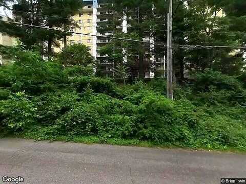 Powell Ln, Unit 1022, Falls Church, VA 22041