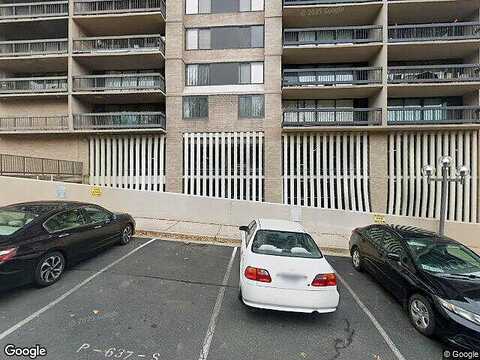 S George Mason Dr, Unit 2202S, Falls Church, VA 22041