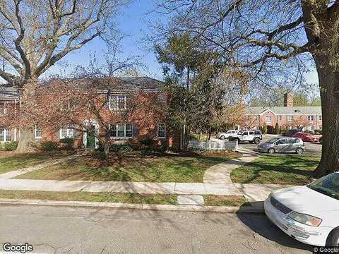 Commonwealth Ave, Unit A, Alexandria, VA 22305