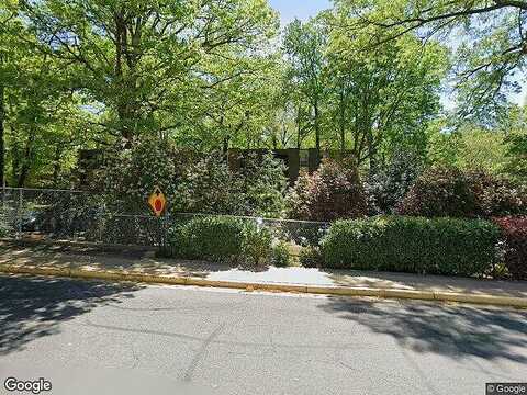 Woodburn Rd, Unit 24, Annandale, VA 22003