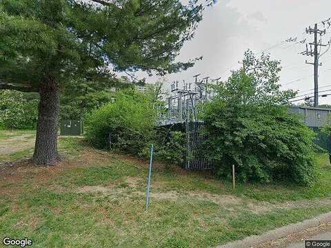 Yoakum Pkwy, Unit 306, Alexandria, VA 22304