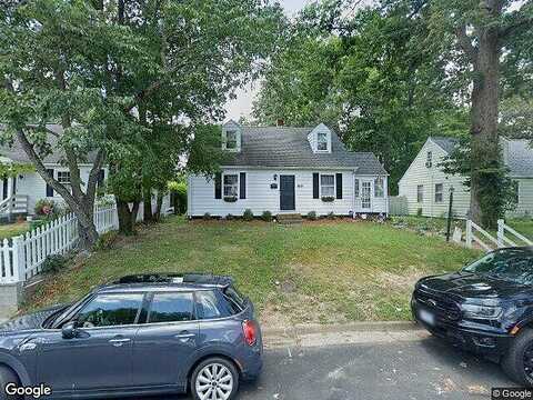 307 7 Pines Ave, Sandston, VA 23150