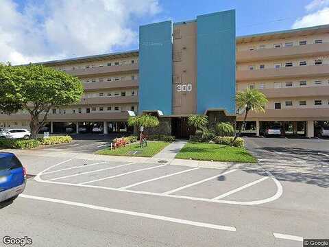 Ne 14Th Ave, Hallandale Beach, FL 33009