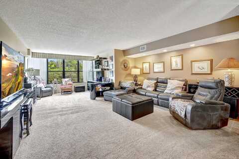 Carambola Circle N, Coconut Creek, FL 33066