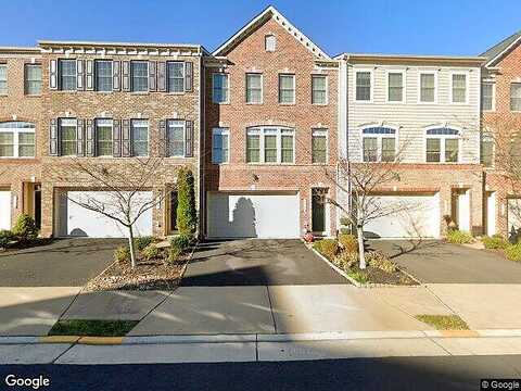 Huntwick Glen Square, Aldie, VA 20143
