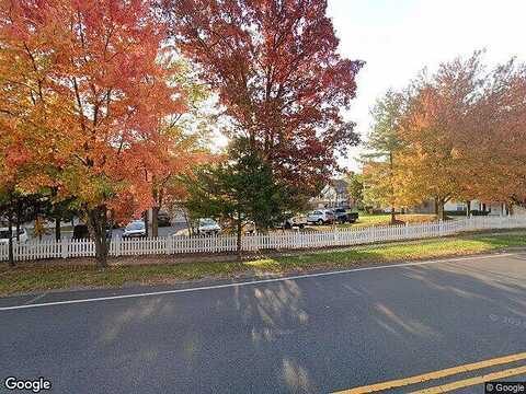 Lake Shore Square, Unit 205, Chantilly, VA 20152